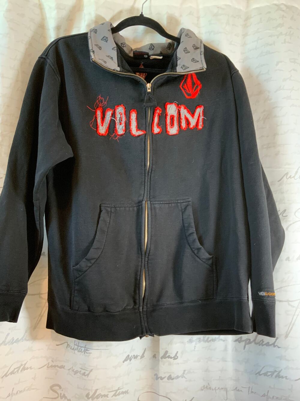 Vintage Volcom Y2K Zip Up Skater Sweatshirt Mens Medium Grey Black Red